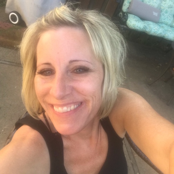 Meet your Posher, Dawn - Picture 1 of 1